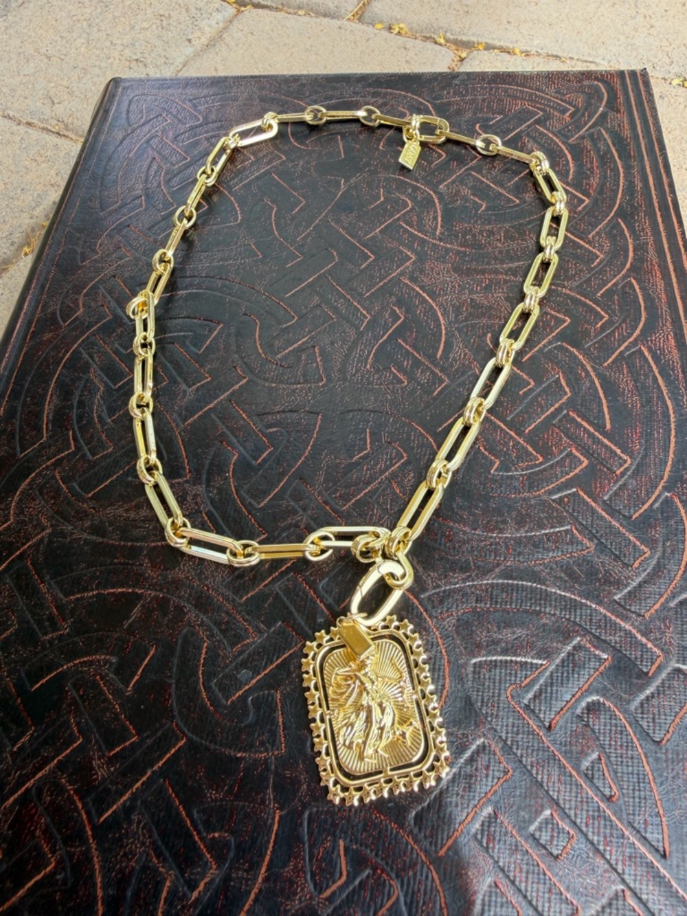 QUAY AUSTRALIA Gold Medallion Chain Necklace - Women's Jewelry